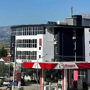 Hotel Grand Gjyshi
